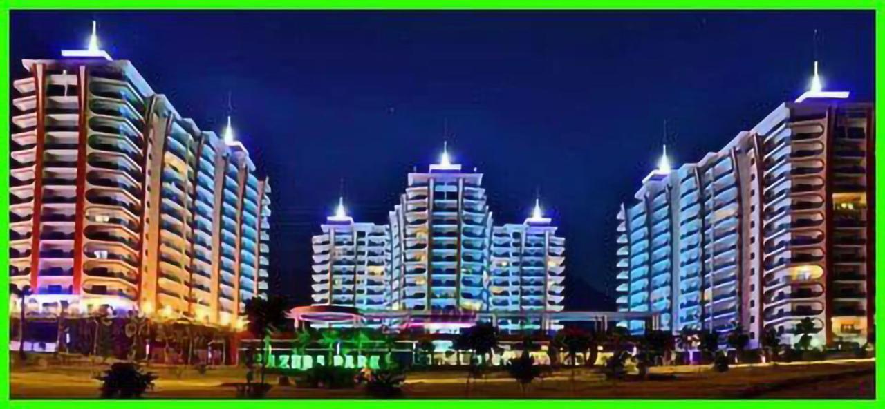 Azura Park -- шикарное место для вас -- вид на море, на бассейн, горный воздух и свой пляж - забронируйте сейчас Appartement